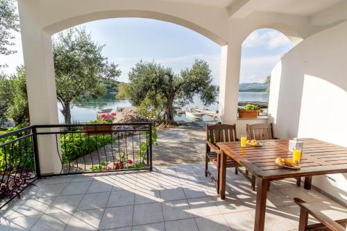 陽台/露台, Apartments by the sea Zuronja, Peljesac - 10134 in 布達加維斯
