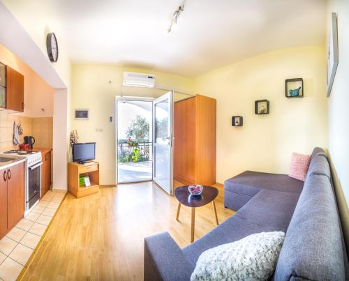 Apartments by the sea Zuronja, Peljesac - 10134 in 布達加維斯