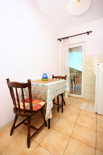 Apartments by the sea Marina Trogir - 9677 - image 11