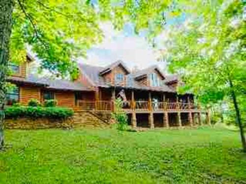 Mountain Home overlooking the valley/White River