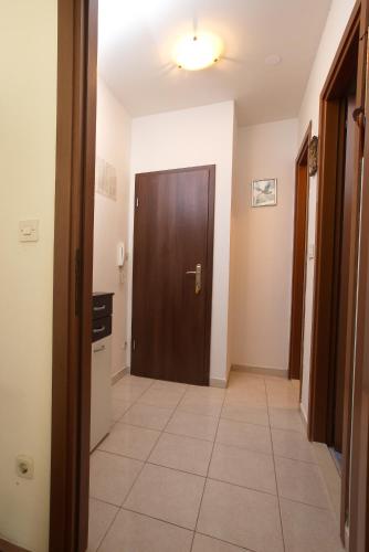 Apartments with WiFi Split - 11694 - image 10