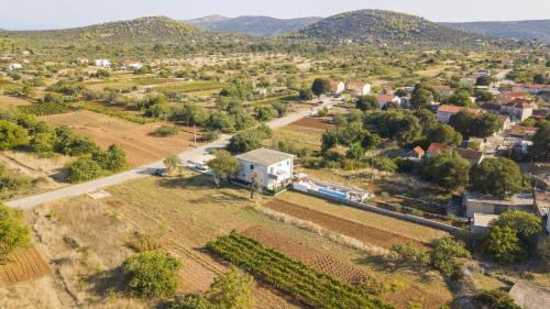  Apartments with a swimming pool Gustirna, Trogir - 11703 in Marina