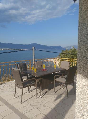 Apartments by the sea Mastrinka Ciovo - 11720 - image 7