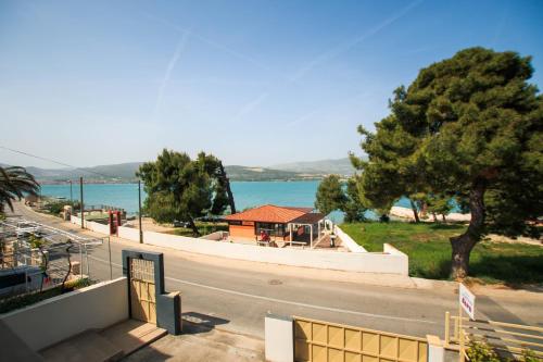 Apartments by the sea Mastrinka Ciovo - 11711 - image 14