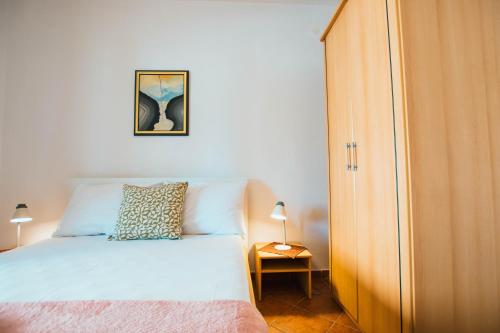 Apartments by the sea Mastrinka Ciovo - 11711 - image 13