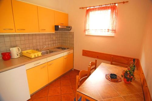 Apartments by the sea Mastrinka Ciovo - 11711 - image 8