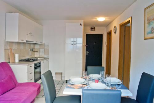 Apartments with a parking space Split - 11726 - image 11