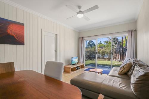 Henzell Street 28 Dicky Beach - image 4
