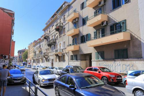 Apartments with WiFi Split - 11654 - image 5