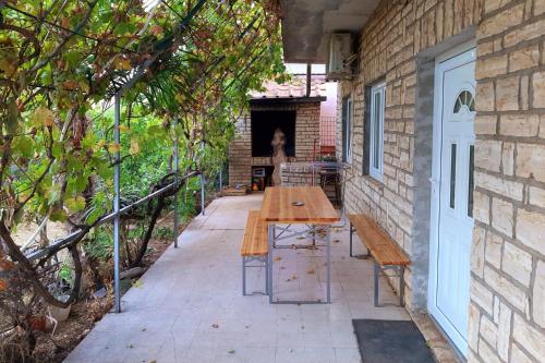 Balkons/terase, Apartments by the sea Gornji Karin, Novigrad - 11806 in Gornji Karin