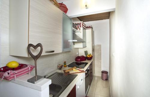 Two-Bedroom Apartment with Terrace and Sea View image 7
