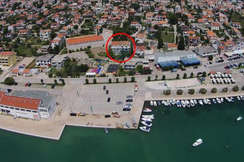  Apartments by the sea Pirovac, Sibenik - 11824 in Pirovac