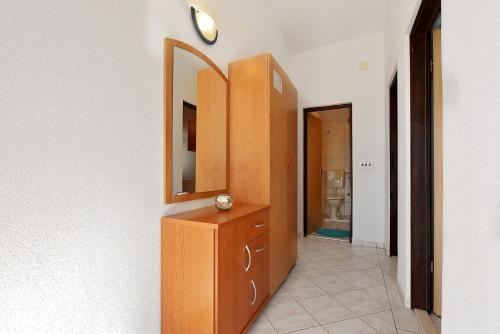 Apartments with a parking space Vodice - 11835 - image 7