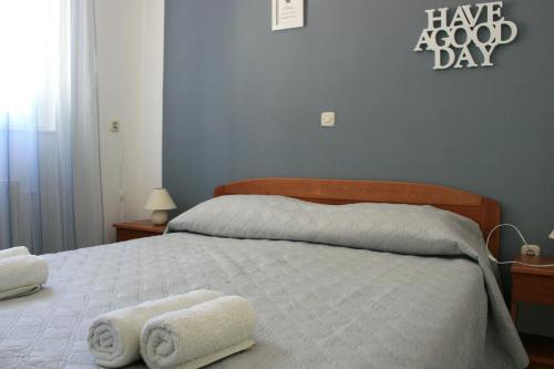 Family friendly seaside apartments Jezera Murter - 9684 - image 14