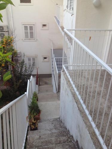 Apartments by the sea Podgora Makarska - 11888 - image 8