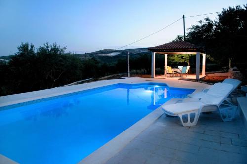 Holiday house with a swimming pool Plano Trogir - 11897 - image 7