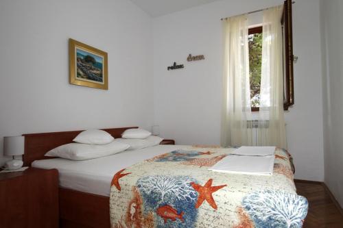 Two-Bedroom Apartment with Terrace and Sea View image 4
