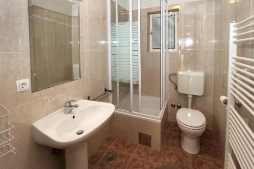 Apartments by the sea Trogir - 11895 - image 2