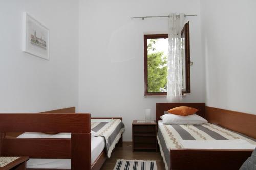 Two-Bedroom Apartment with Terrace and Sea View image 6