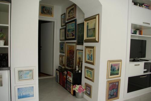 One-Bedroom Apartment with Terrace image 9