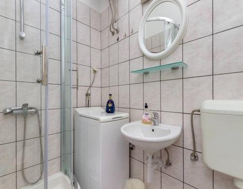 Apartments with WiFi Split - 12154 - image 9