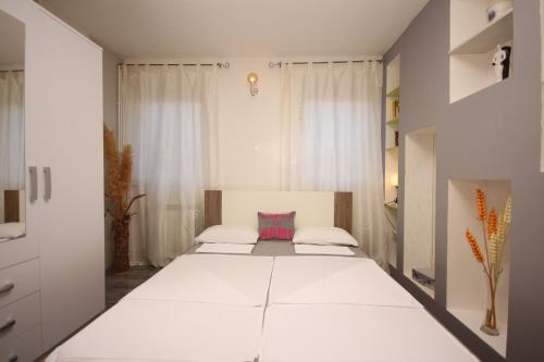 Apartments for families with children Sisan Medulin - 12199 - image 12