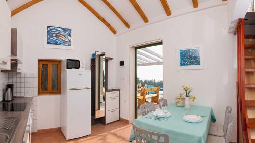 Family friendly house with a swimming pool Bol Brac - 12228 - image 7