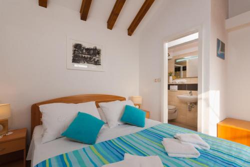 Two-Bedroom Holiday Home image 10
