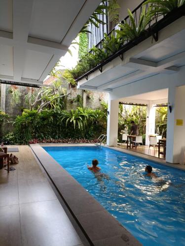 Rion Hostel Bogor (perlu bukti nikah)