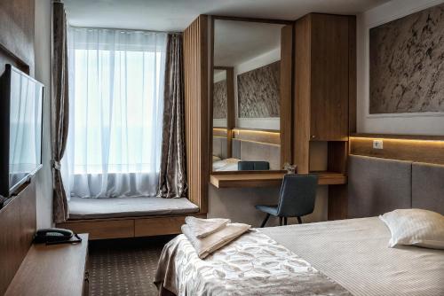 Complex Hotelier Steaua de Mare - Hotel Delfinul – Eforie Nord, CA