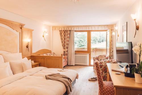 room detail thumbnail 1