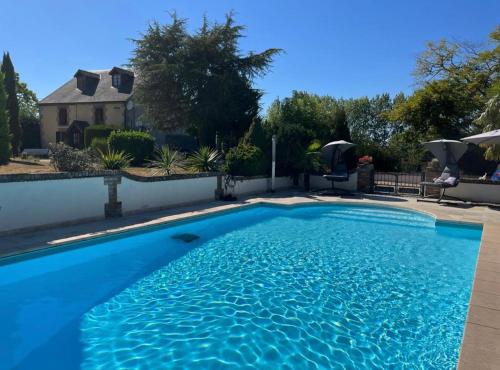 Swimming pool, The Sans Souci Estate - The Chalet Studio Apartment, Adults Only in Saint-Dizier-les-Domaines