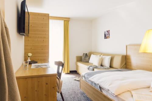 1 twin bed