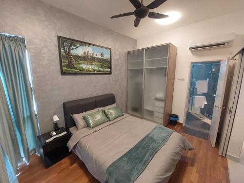 Netflix # SkySuites by Salaam Suites near Jaya One - image 9