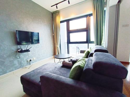 Netflix # SkySuites by Salaam Suites near Jaya One - image 10