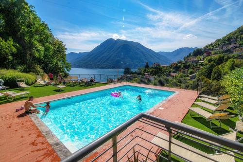 ALTIDO Luxury flat & Lake Como view