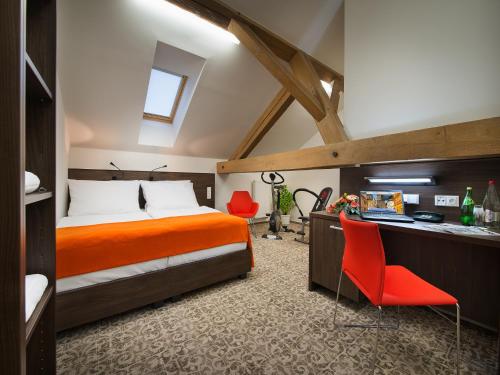 2 twin beds