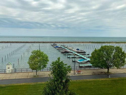 Clarion Hotel Conference Center on Lake Erie