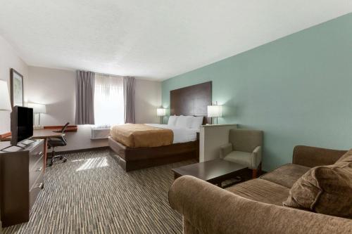 Quality Inn Alexis Rd - image 12