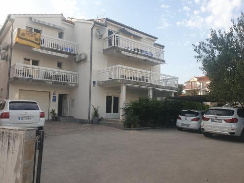 Apartments Miletic J-I