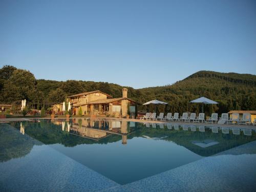 Swimming pool, Residenza di Rocca Romana Holiday Home in Sutri