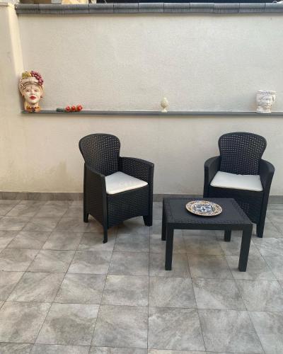 AEROPORTO KATANÈ ROOMS 4