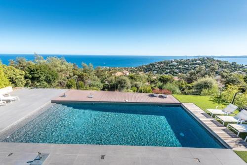 Vue panoramique sur la baie de St Tropez