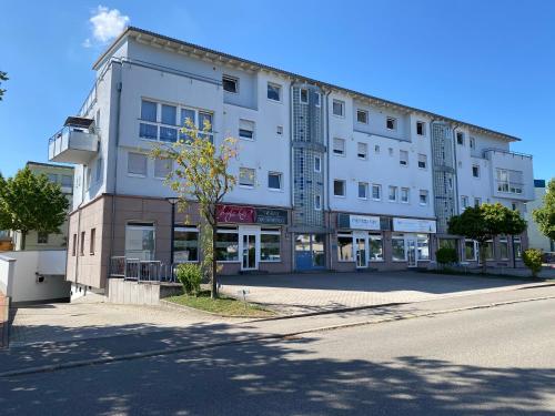 A szálláshely kívülről, 3 Zimmer Apartment in S-Bahn Nähe, 76 qm, max 5 Pers, 30qm Dachterasse, Garage, Internet 1000 MBit (3 Zimmer Apartment in S-Bahn Nahe, 76 qm, max 5 Pers, 30qm Dachterasse, Garage, Internet 1000 MBit) in Gartringen
