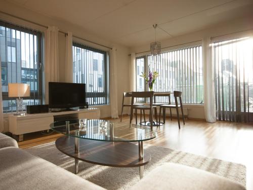 Large Two-Bedroom Apartment image 10