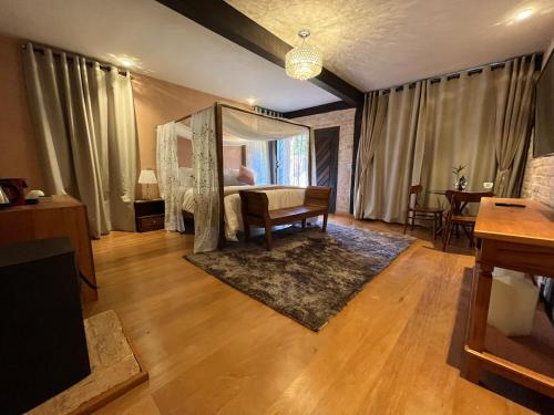 1 queen bed