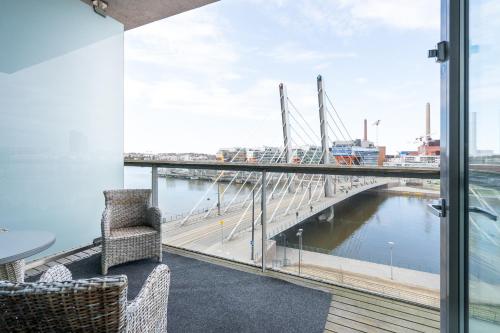 Balcony/terrace, Hiisi Hotel Helsinki Jatkasaari near Pihlajasaari Recreational Park