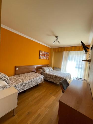 Hostal Santiago 2