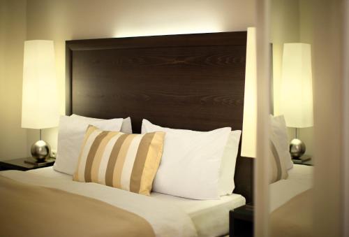 Double or Twin Room with City View