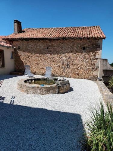 Peaceful unique gite in the countryside - Location saisonnière - Javerlhac-et-la-Chapelle-Saint-Robert